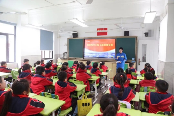 1778292056422214.jpg 万名工程师1.jpg